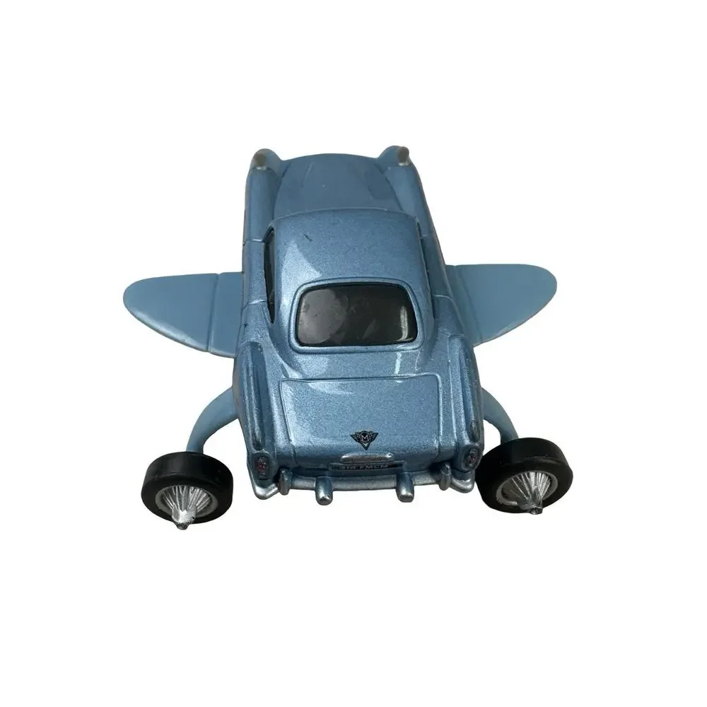 Disney Pixar Cars 2 FINN MCMISSILE SUB Spy Wings Diecast 1:55